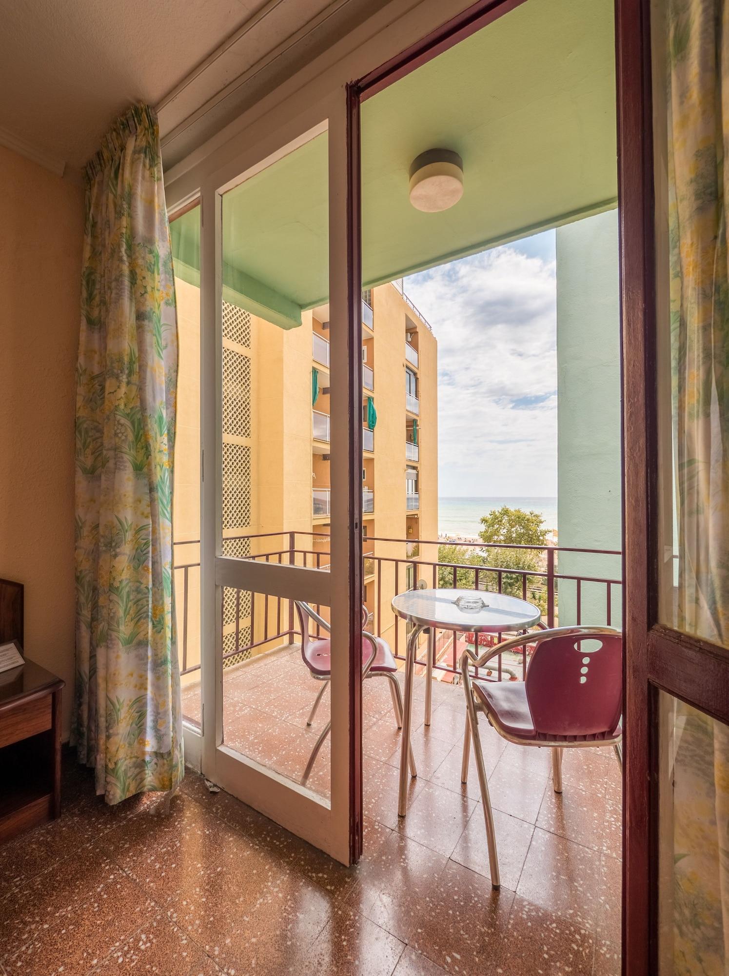 Checkin Garbi Hotel Calella Luaran gambar