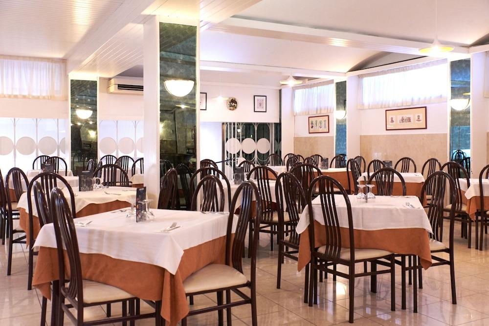 Checkin Garbi Hotel Calella Luaran gambar