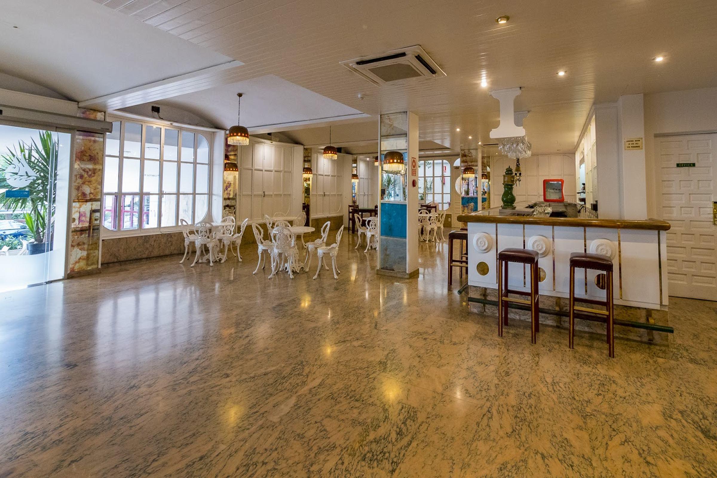 Checkin Garbi Hotel Calella Luaran gambar