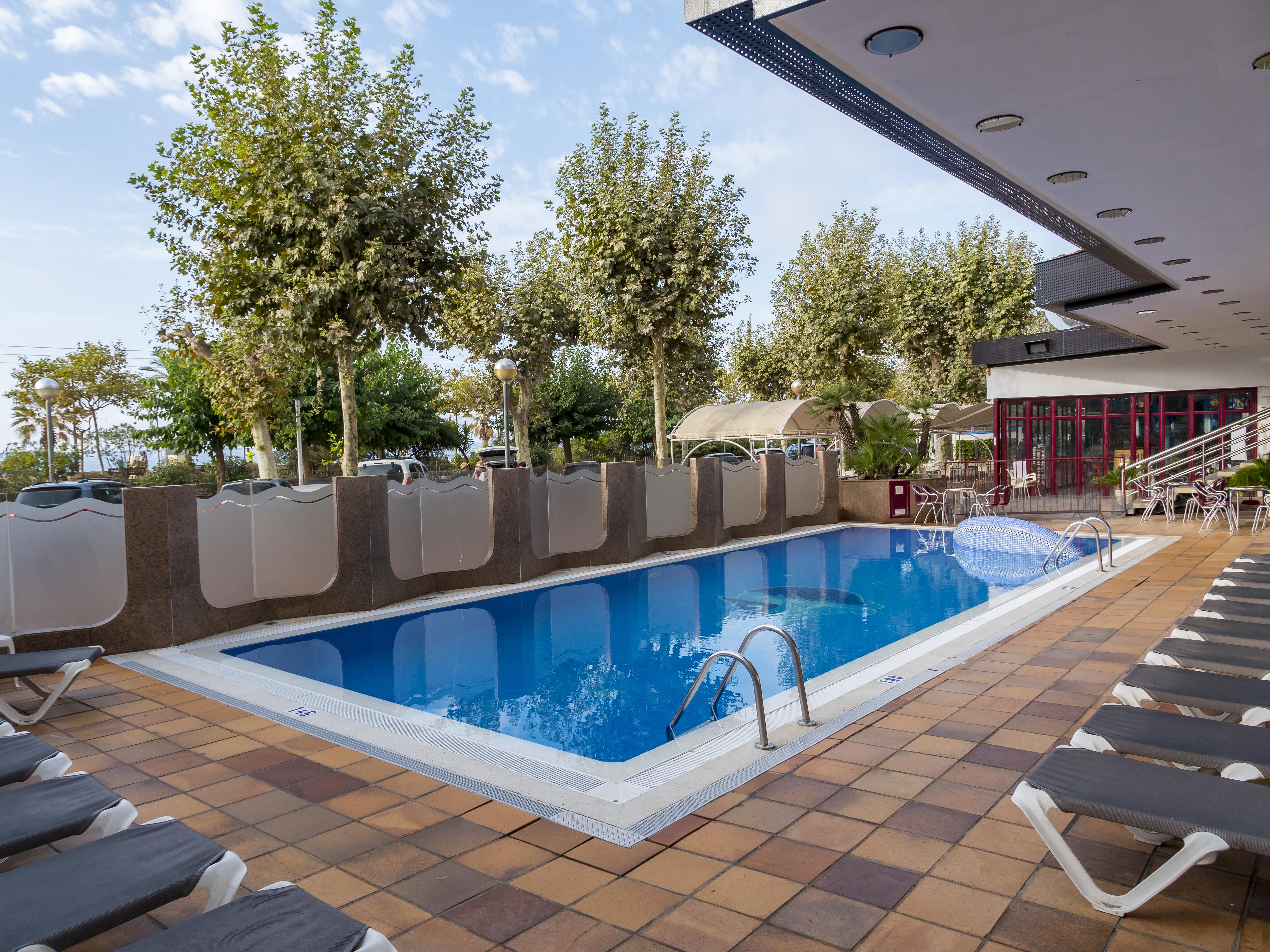 Checkin Garbi Hotel Calella Luaran gambar