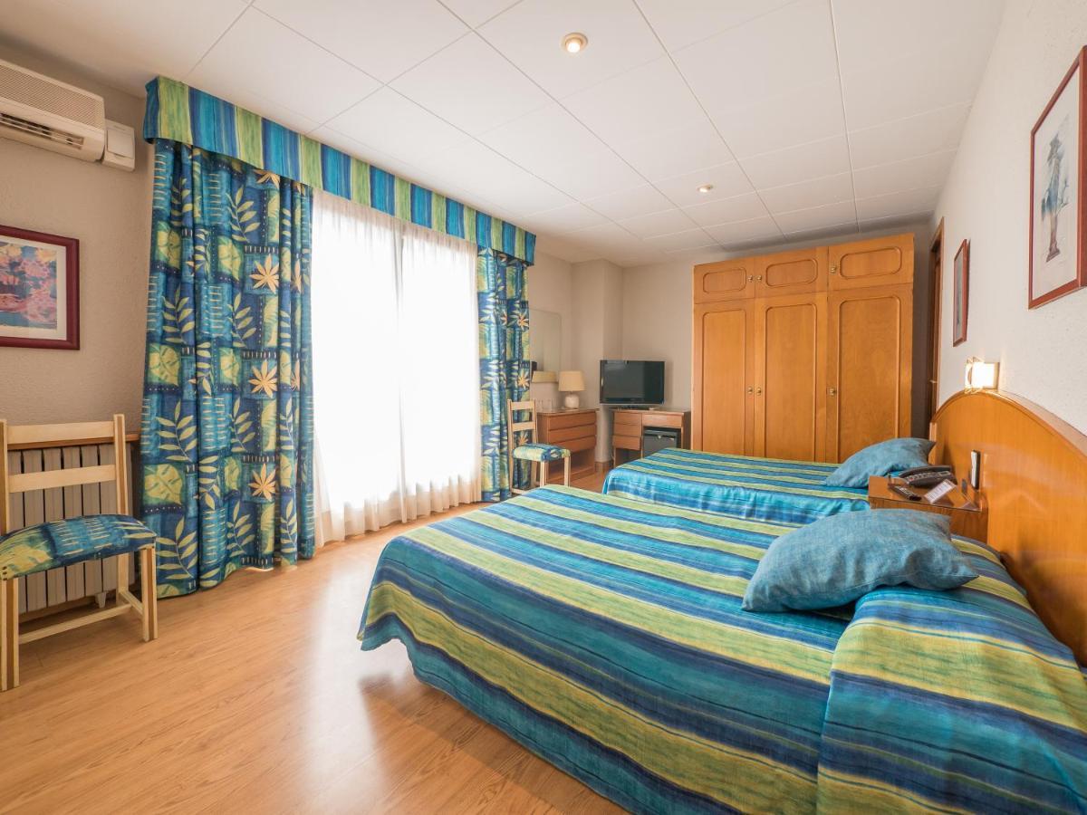 Checkin Garbi Hotel Calella Luaran gambar