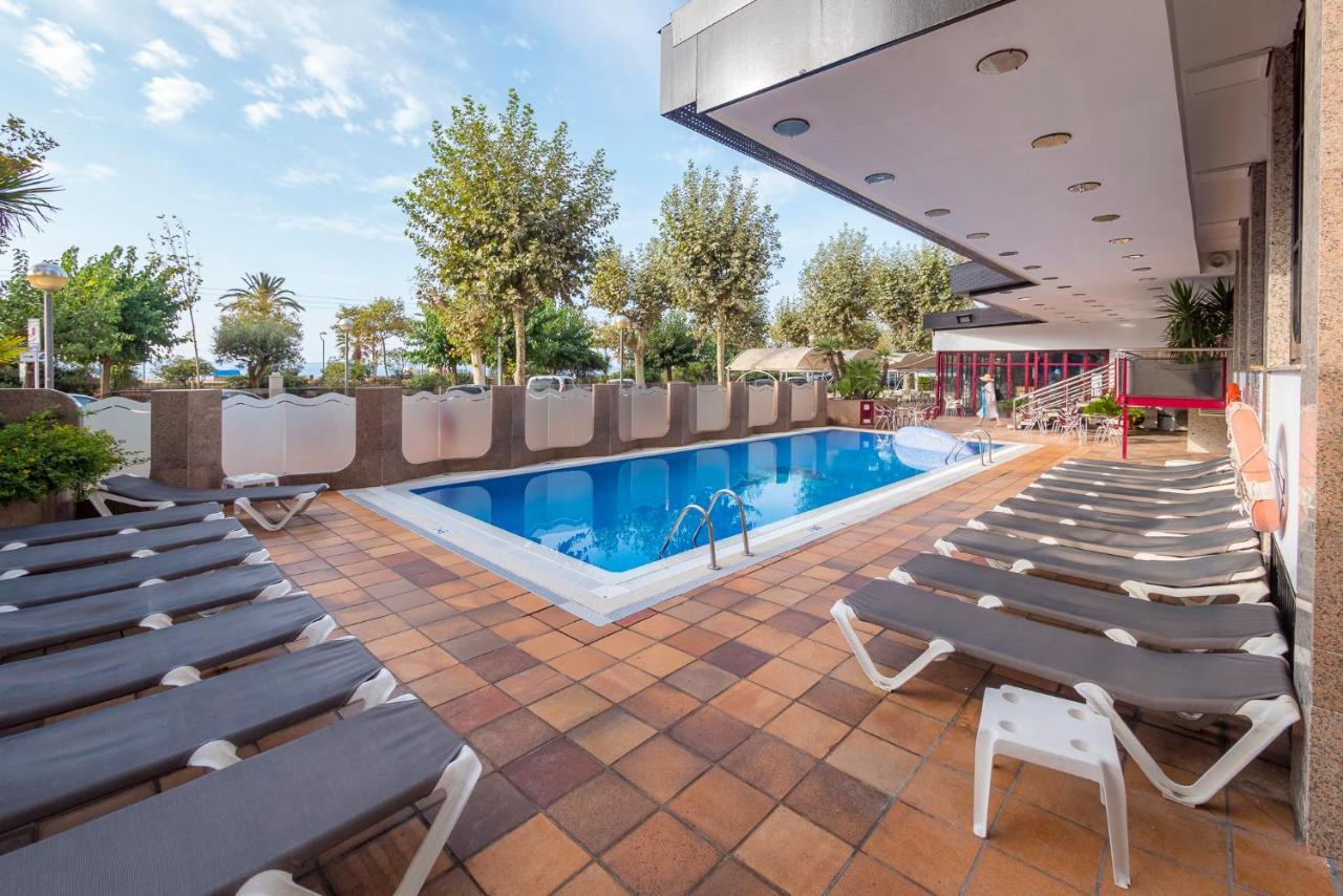 Checkin Garbi Hotel Calella Luaran gambar