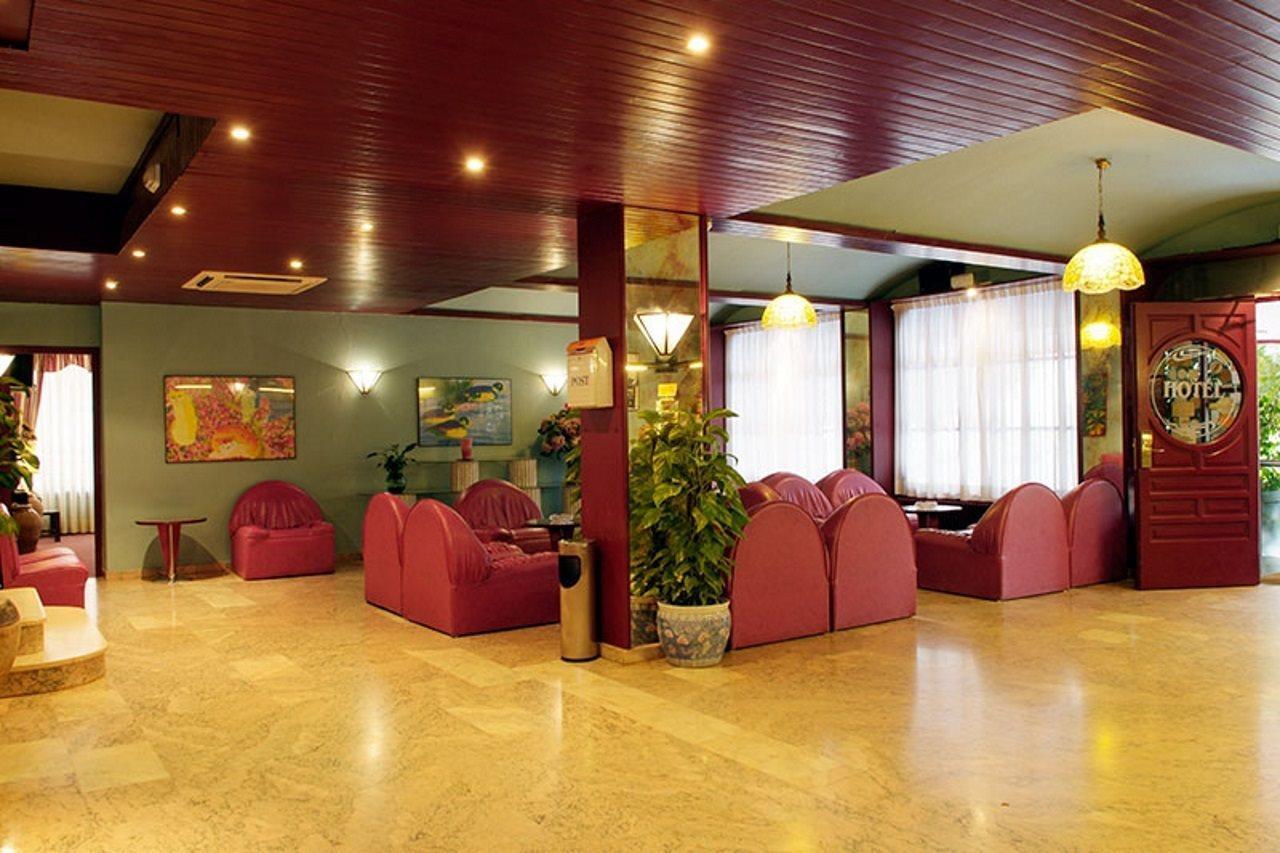 Checkin Garbi Hotel Calella Luaran gambar